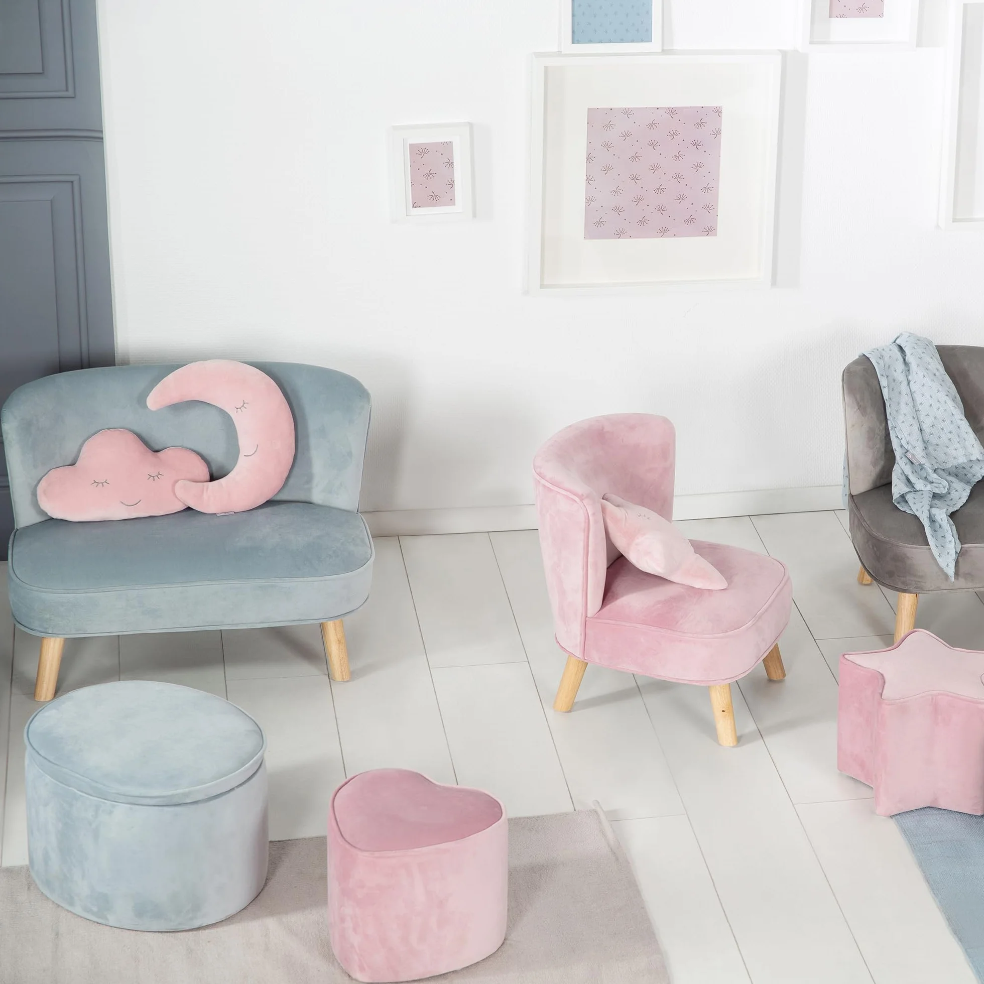 roba Taboret dziecięcy Lil Sofa w kształcie serca - Wygodny taboret w różowym welurowym materiale - Pufa do pokoju dziecięcego - Wysokość siedziska 24 cm