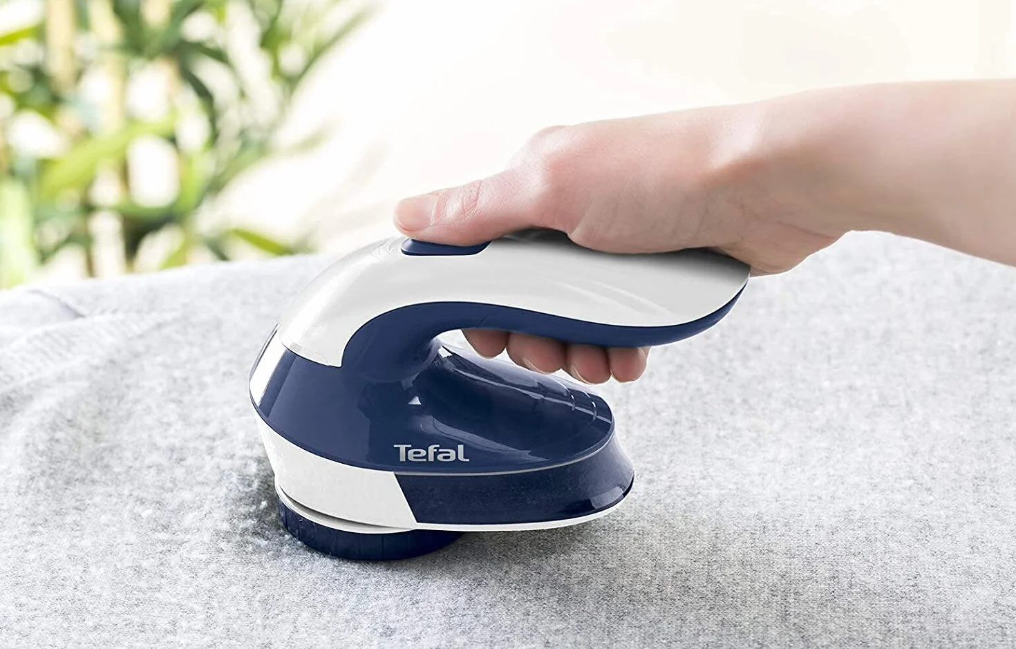Tefal JB1013 golarka do kłaczków 4 ostrza 4 ustawienia wysokości silnik 3 V biała niebieska