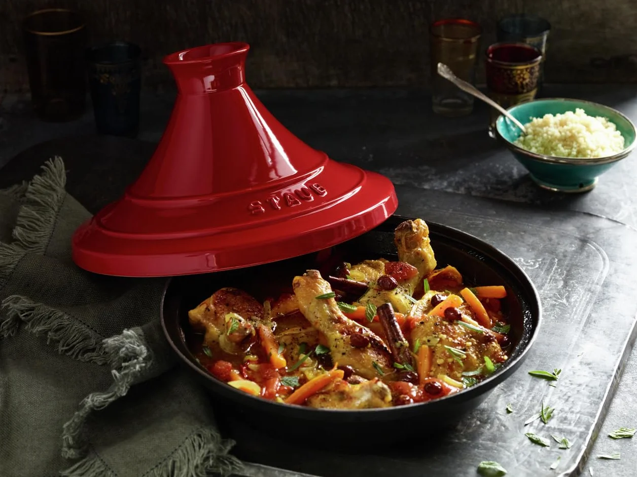 Staub Tajine, Gusseisen, Kirschrot, 28 x 28 x 20 cm, 1 Einheiten