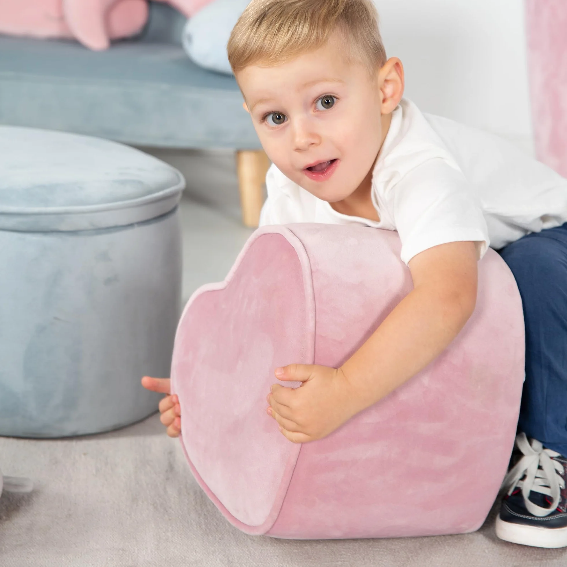 roba Taboret dziecięcy Lil Sofa w kształcie serca - Wygodny taboret w różowym welurowym materiale - Pufa do pokoju dziecięcego - Wysokość siedziska 24 cm