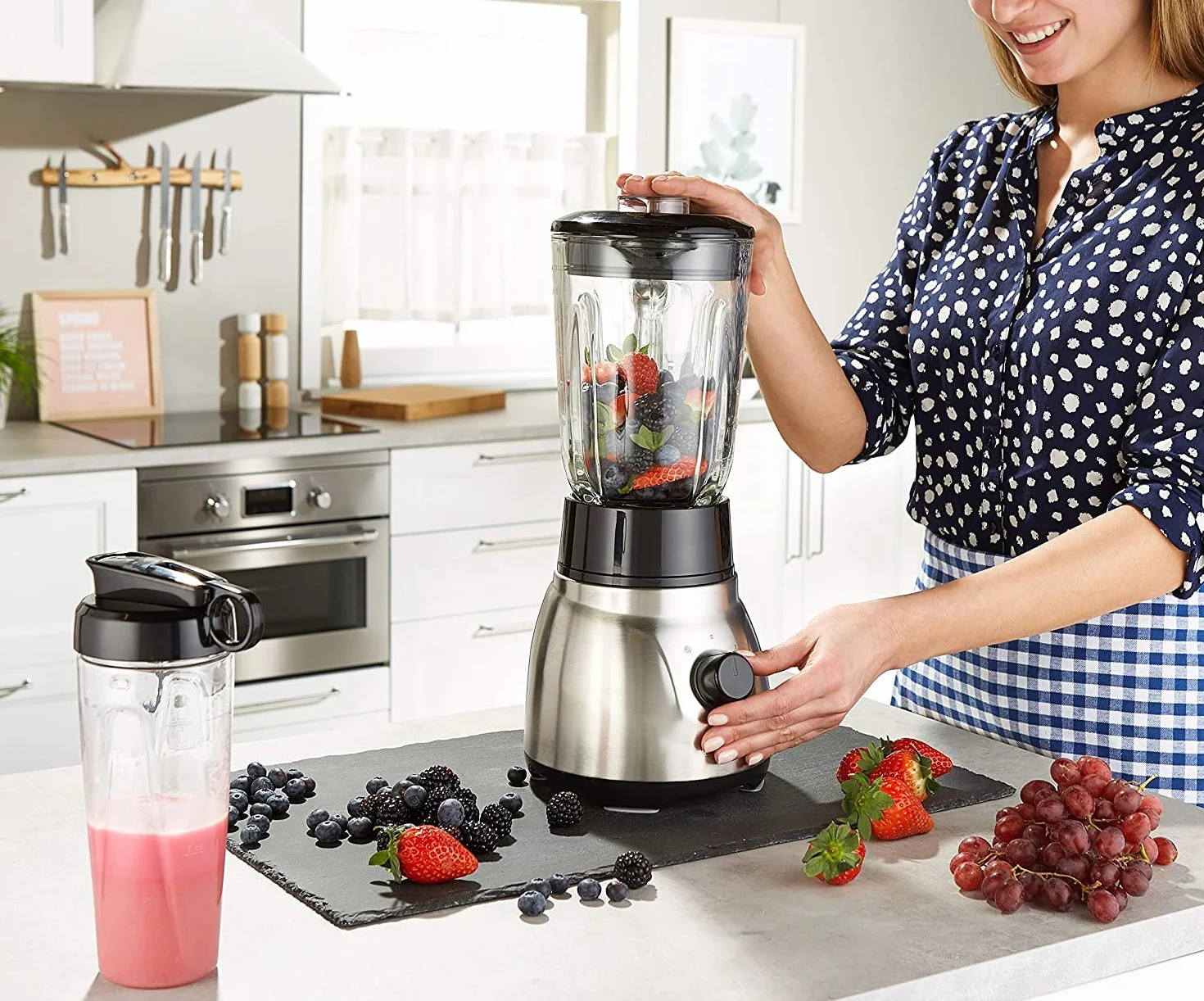 Russell Hobbs blender, blender kielichowy, pojemność 1,5l, pojemność butelki przenośnej 600ml, dwa poziomy prędkości i funkcja mielenia, moc 600W, srebny, Stainless Steel 2w1 23821-56