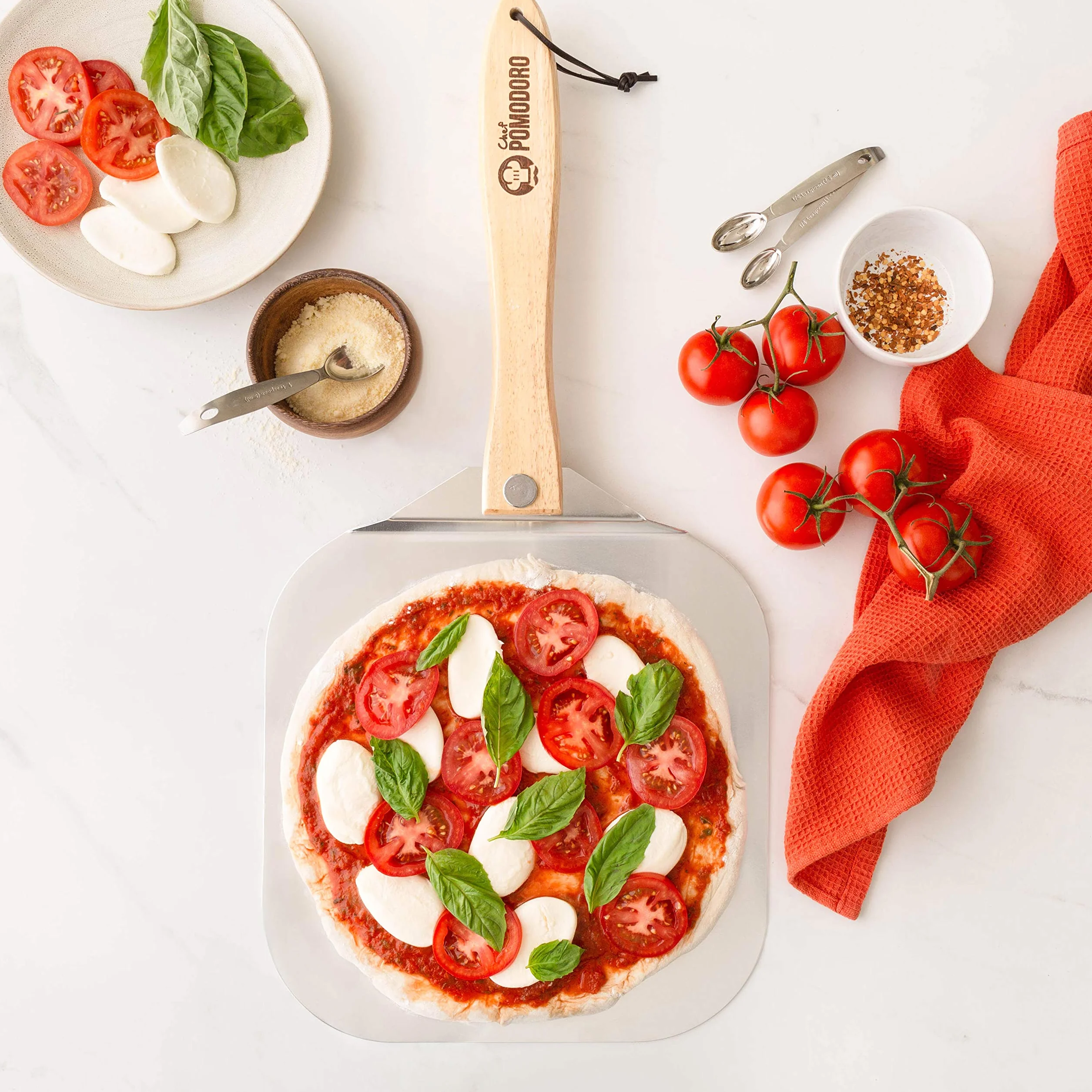 Chef Pomodoro - Obieraczka do pizzy 30 x 36 cm, Łopatka do pizzy z bezpiecznym stopniem i składaną drewnianą rączką ułatwiającą przechowywanie, Obieraczka do pizzy Gourmet Luxury