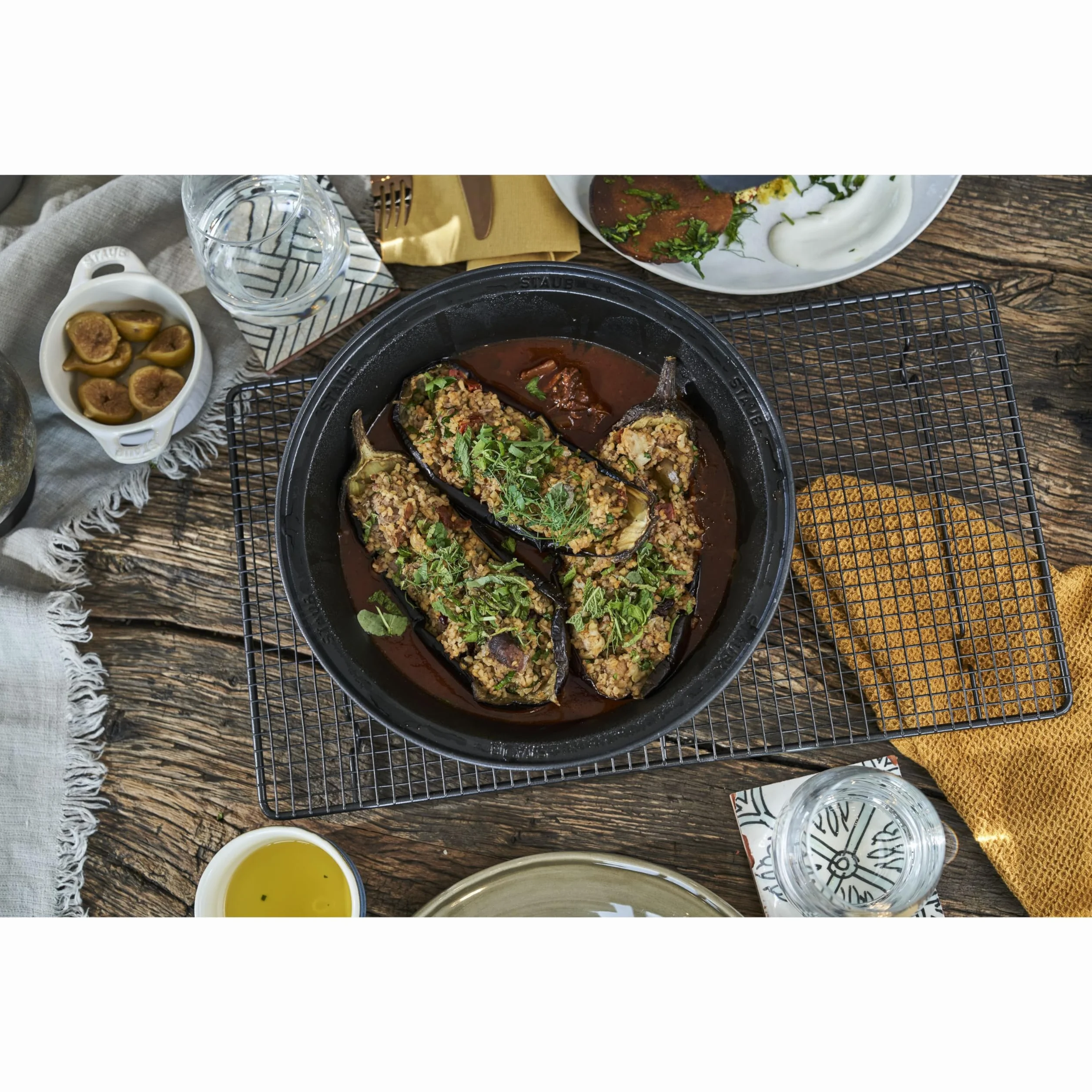 Staub Tajine, Gusseisen, Kirschrot, 28 x 28 x 20 cm, 1 Einheiten